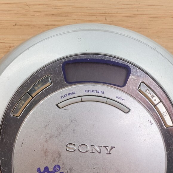 Sony D-EJ621 / Portable CD Player / Walkman / G-Protection / Mega Bass / Vintage - Picture 3 of 8